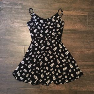 Black and white dress with daisies